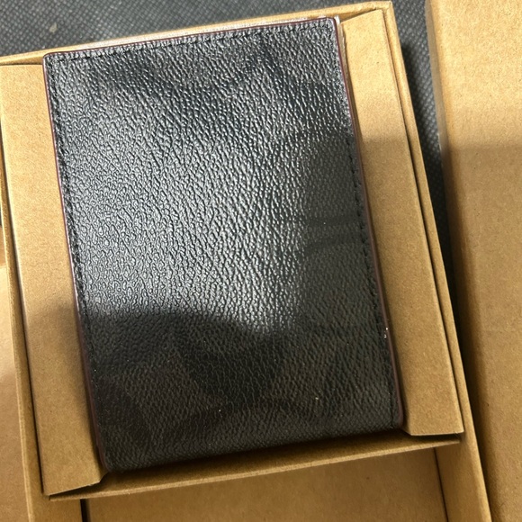 Coach men's wallet - Picture 1 of 4